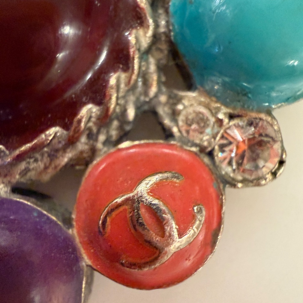 Chanel Enamel & Strass Pendant Necklace - Picture 6 of 10